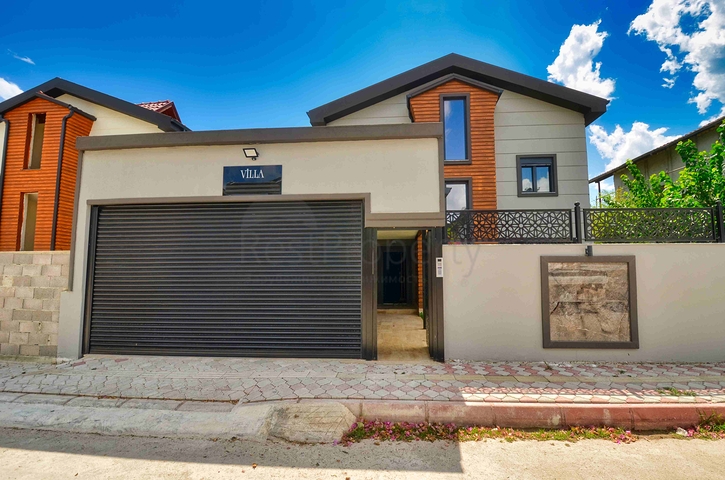 Просторная вилла планировки 4+1 в районе Кемер - Анталия 