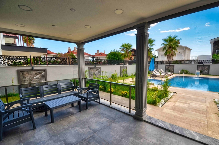 Просторная вилла планировки 4+1 в районе Кемер - Анталия 