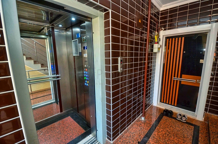 Просторная квартира планировки 4+1 в микрорайоне Унджалы - Анталия 