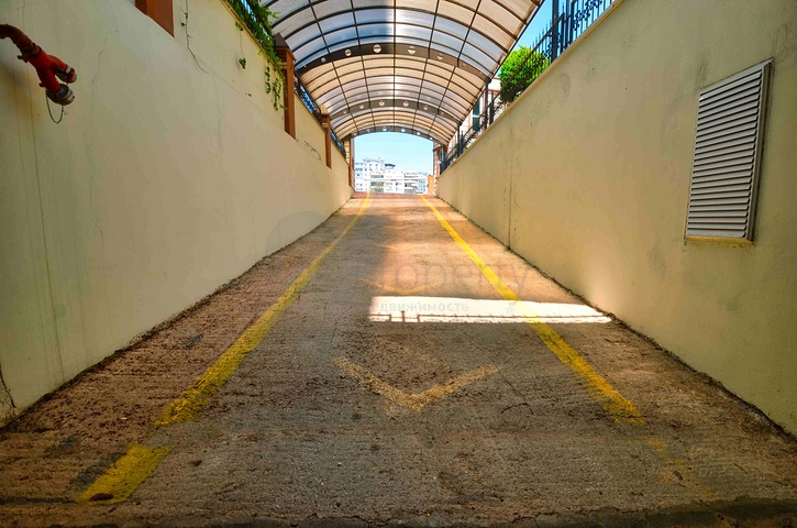 Просторная квартира планировки 4+1 в микрорайоне Унджалы - Анталия 