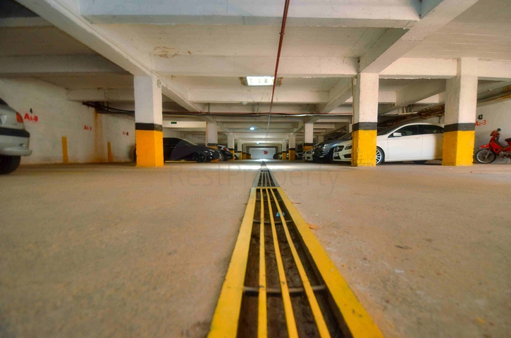 Просторная квартира планировки 4+1 в микрорайоне Унджалы - Анталия 