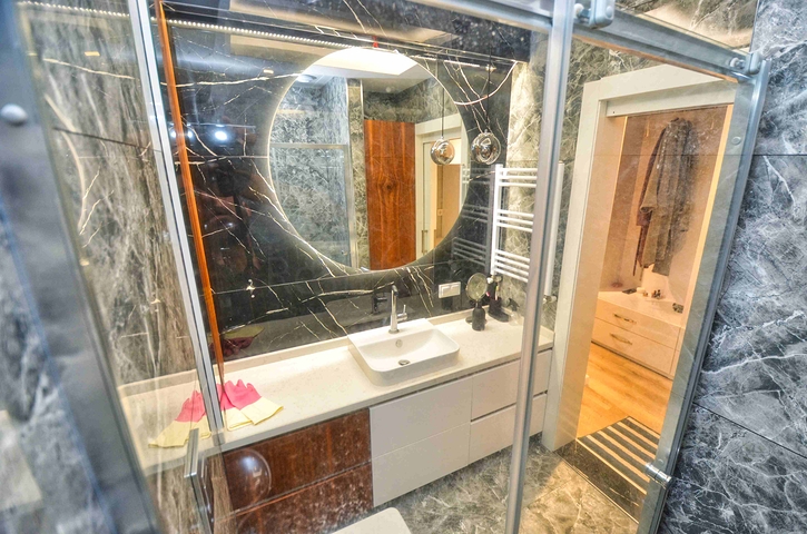 Просторная квартира планировки 4+1 в микрорайоне Унджалы - Анталия 