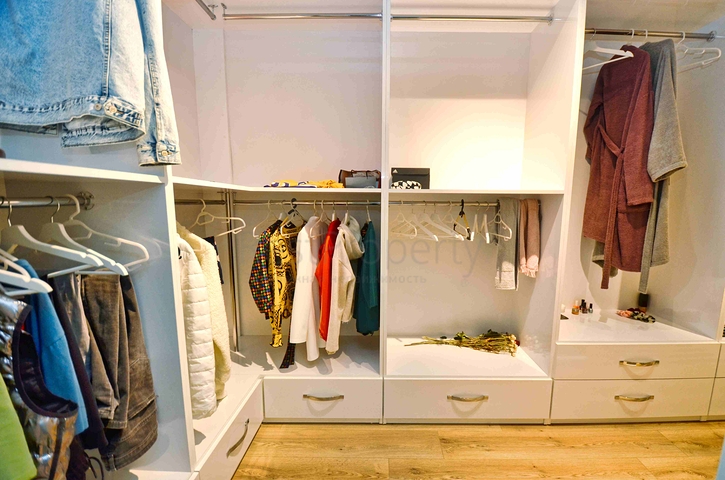 Просторная квартира планировки 4+1 в микрорайоне Унджалы - Анталия 