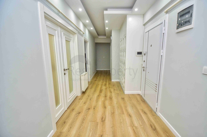 Просторная квартира планировки 4+1 в микрорайоне Унджалы - Анталия 