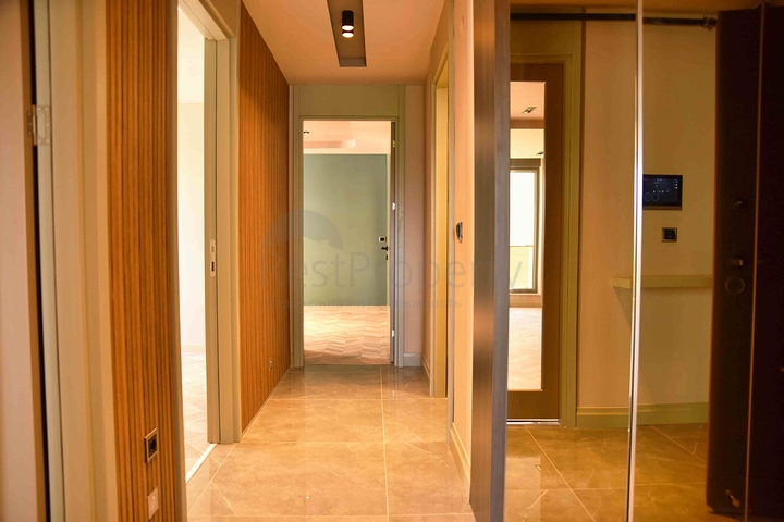 Квартира планировки 2+1 в центре города Анталия 