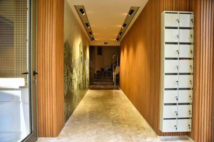 Квартира планировки 2+1 в центре города Анталия 