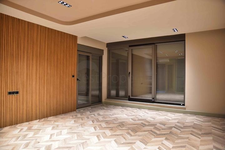 Квартира планировки 2+1 в центре города Анталия 