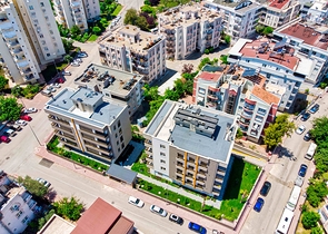 Квартира планировки 2+1 в центре города Анталия 