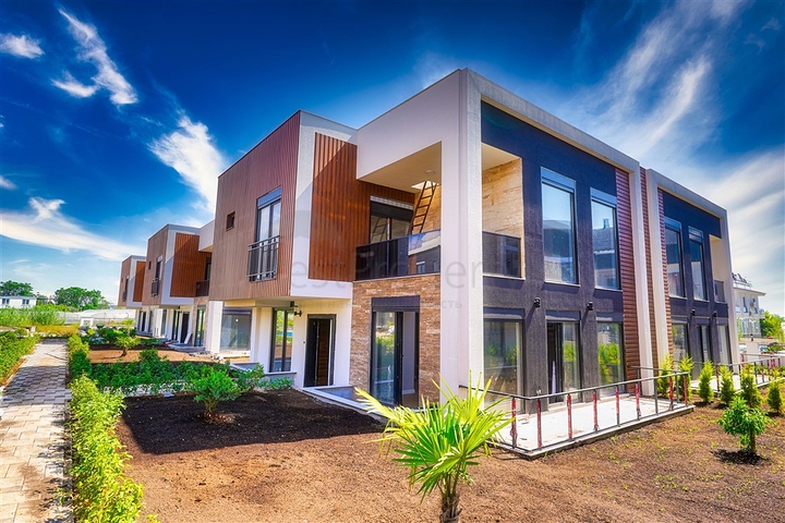 Вилла планировки 4+1 в районе Лара - Анталия 