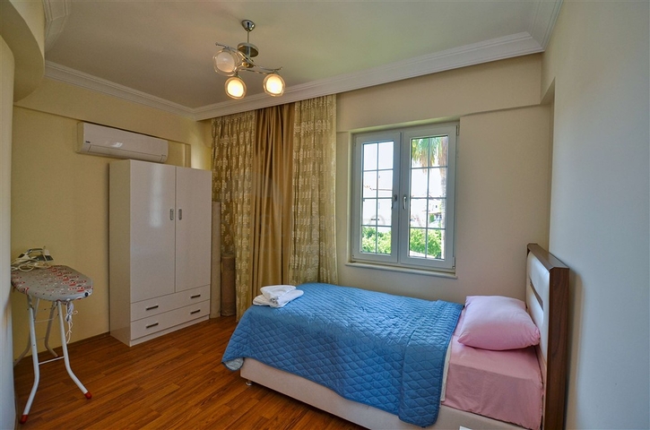 Виллы планировки 5+1 в живописном районе Кемера