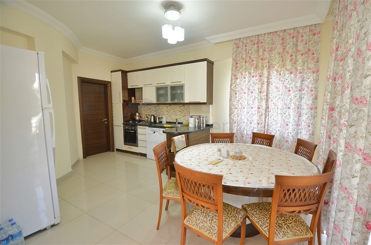 Виллы планировки 5+1 в живописном районе Кемера