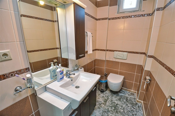 Виллы планировки 5+1 в живописном районе Кемера