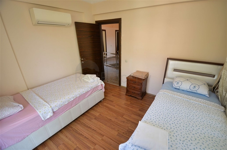 Виллы планировки 5+1 в живописном районе Кемера