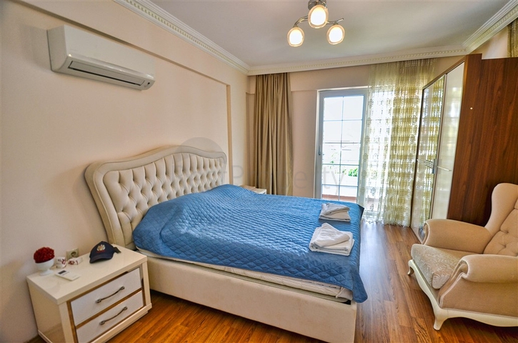 Виллы планировки 5+1 в живописном районе Кемера