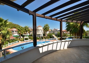 Виллы планировки 5+1 в живописном районе Кемера