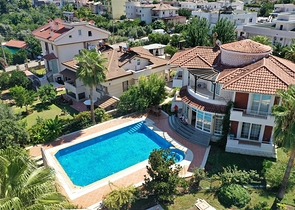 Виллы планировки 5+1 в живописном районе Кемера