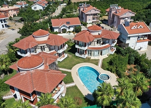 Виллы планировки 5+1 в живописном районе Кемера