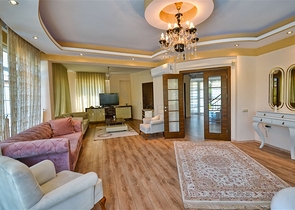 Виллы планировки 5+1 в живописном районе Кемера