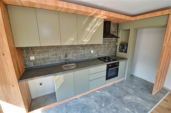 Квартира планировки 5+1 дуплекс в центре города Анталия 