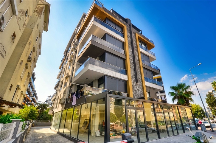 Квартира планировки 5+1 дуплекс в центре города Анталия 