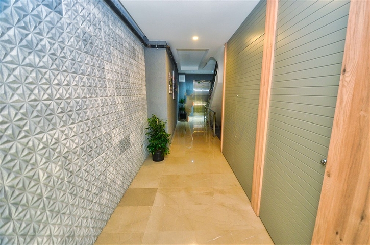 Квартира планировки 5+1 дуплекс в центре города Анталия 