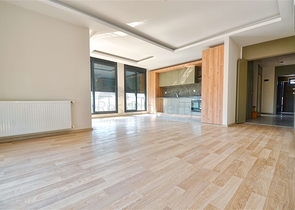 Квартира планировки 5+1 дуплекс в центре города Анталия 