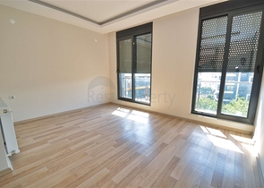 Квартира планировки 5+1 дуплекс в центре города Анталия 