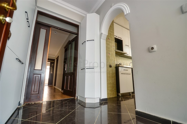 Квартира планировки 3+1 в центре города Анталия 