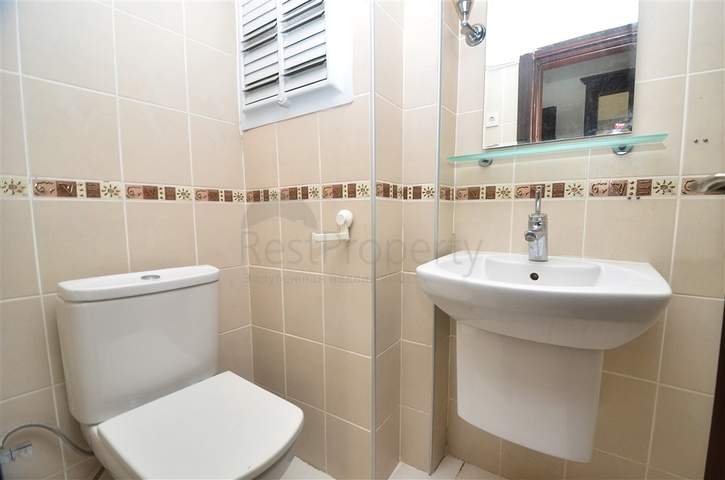 Квартира планировки 3+1 в центре города Анталия 