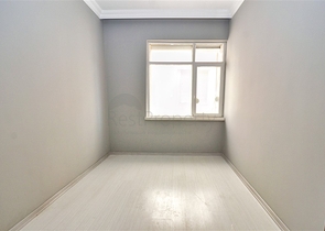 Квартира планировки 3+1 в центре города Анталия 