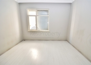 Квартира планировки 3+1 в центре города Анталия 