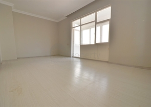 Квартира планировки 3+1 в центре города Анталия 