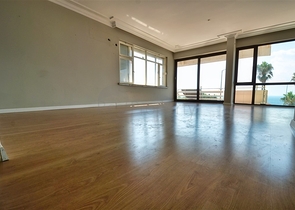 Квартира планировки 3+1 в центре города Анталия 