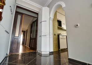 Квартира планировки 3+1 в центре города Анталия 