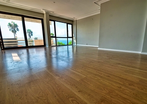 Квартира планировки 3+1 в центре города Анталия 