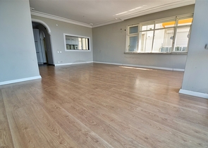 Квартира планировки 3+1 в центре города Анталия 