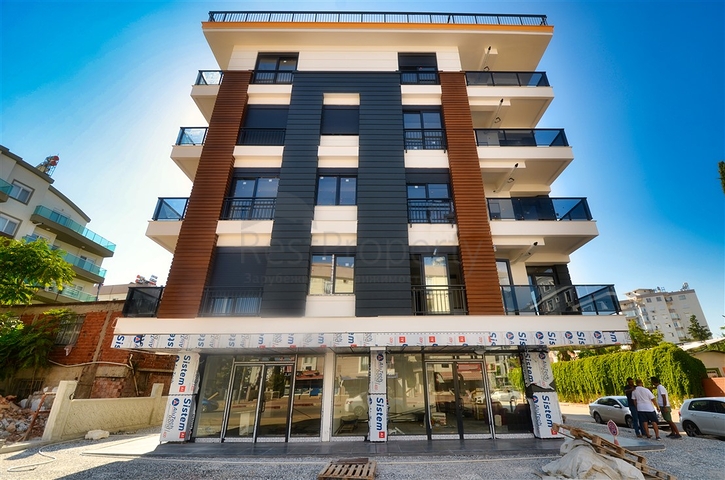 Квартиры планировки 6+1 в центре города Анталия 