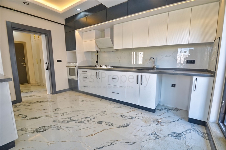 Квартиры планировки 6+1 в центре города Анталия 