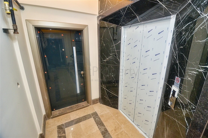 Квартиры планировки 6+1 в центре города Анталия 