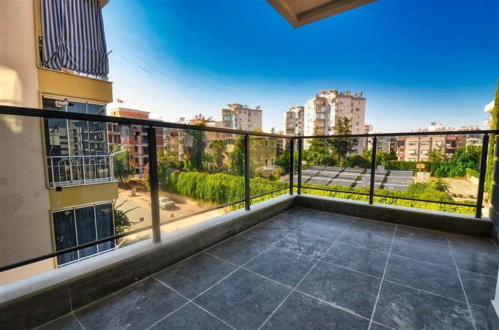 Квартиры планировки 6+1 в центре города Анталия 