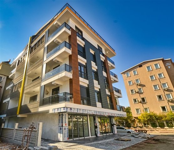 Квартиры планировки 6+1 в центре города Анталия 