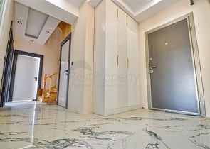 Квартиры планировки 6+1 в центре города Анталия 