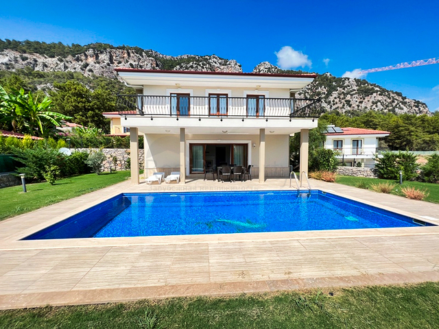 Вилла планировки 4+1 в районе Фетхие - Анталия 