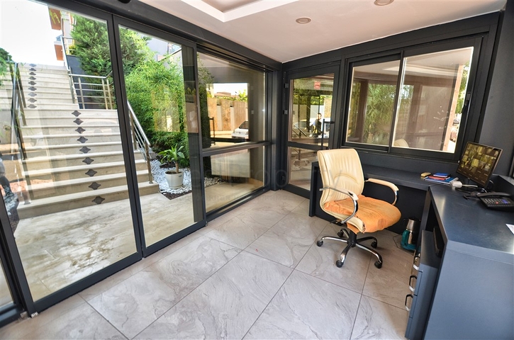 Квартира планировки 4+1 в микрорайоне Унджалы - Анталия 