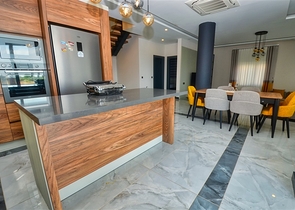 Вилла планировки 3+1 в районе Дощемеалты - Анталия 