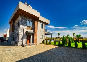 Вилла планировки 3+1 в районе Дощемеалты - Анталия 