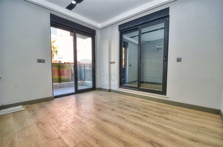 Квартира планировки 2+1 в центре города Анталия 