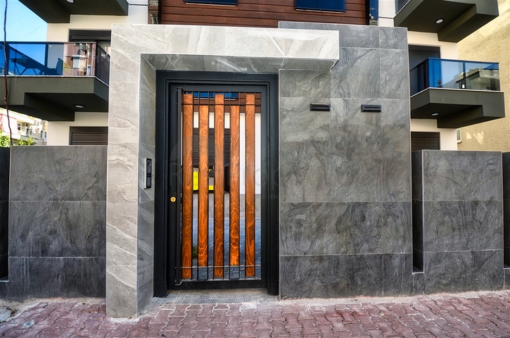 Квартира планировки 2+1 в центре города Анталия 