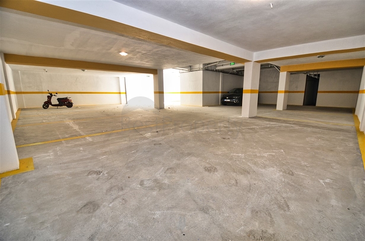 Квартира планировки 2+1 в центре города Анталия 