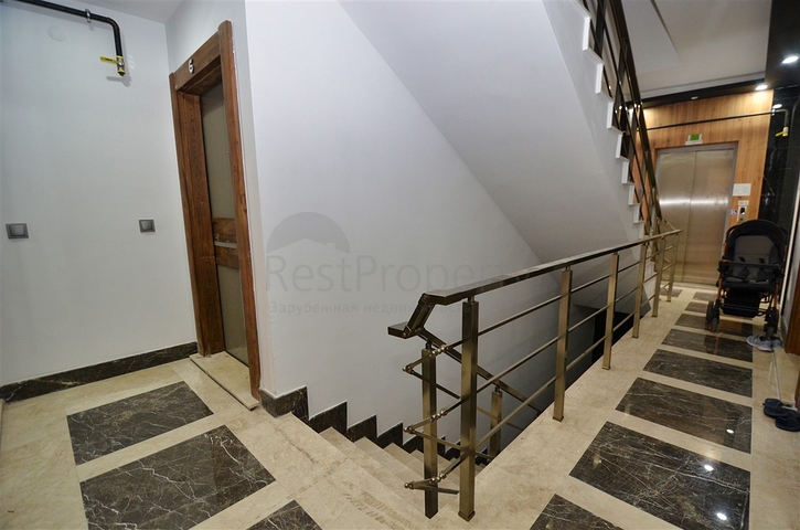 Квартира планировки 2+1 в центре города Анталия 